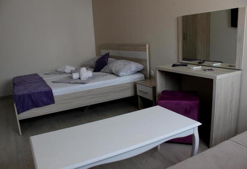 تختخواب و صبحانه Pansion Nerry