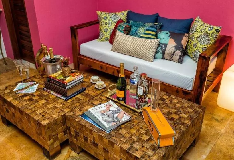 Hotelli Castelo Pink Boutique