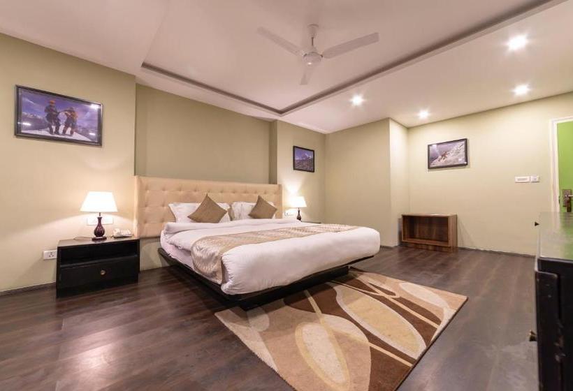 בית מלון כפרי Cygnett Inn La Maison