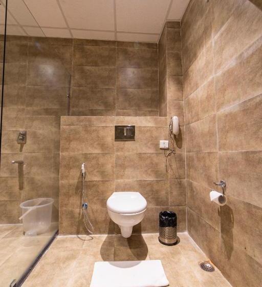 בית מלון כפרי Cygnett Inn La Maison