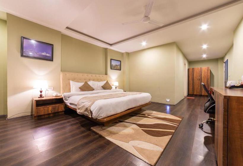 בית מלון כפרי Cygnett Inn La Maison