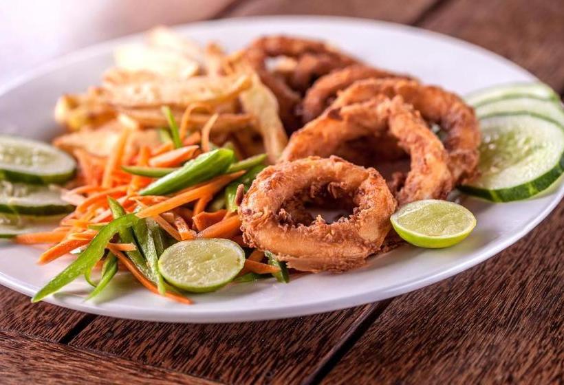 Отель Khulala Ocean Blue Bungalows