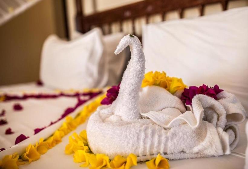 Отель Khulala Ocean Blue Bungalows