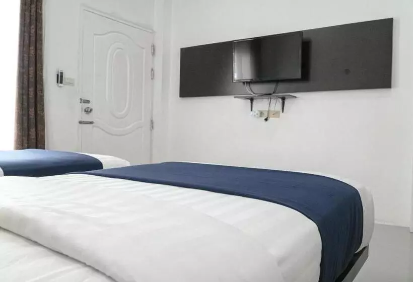 هتل Preme Village