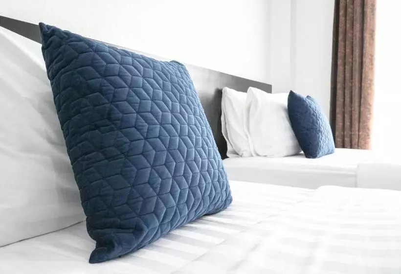 هتل Preme Village