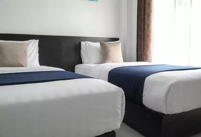 هتل Preme Village