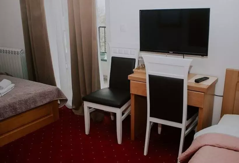 هتل Serdar