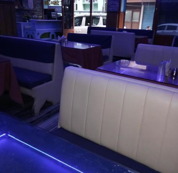 فندق Collection O 6932 Make Holiday Snow Lion