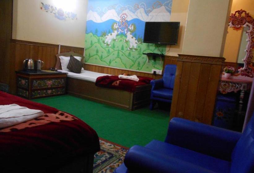 فندق Collection O 6932 Make Holiday Snow Lion