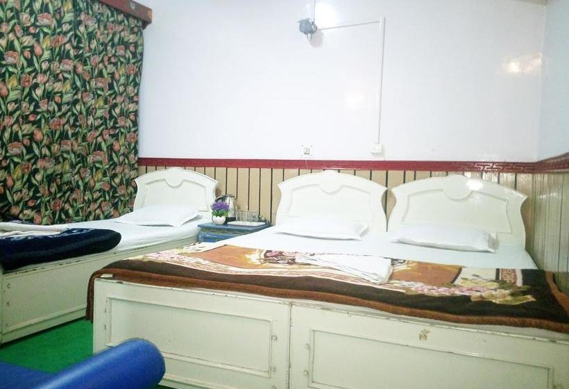 فندق Collection O 6932 Make Holiday Snow Lion