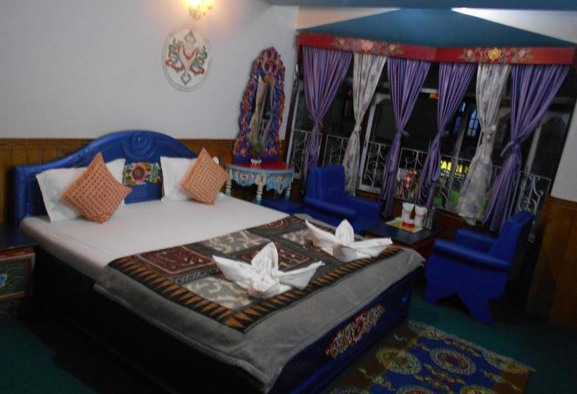 فندق Collection O 6932 Make Holiday Snow Lion