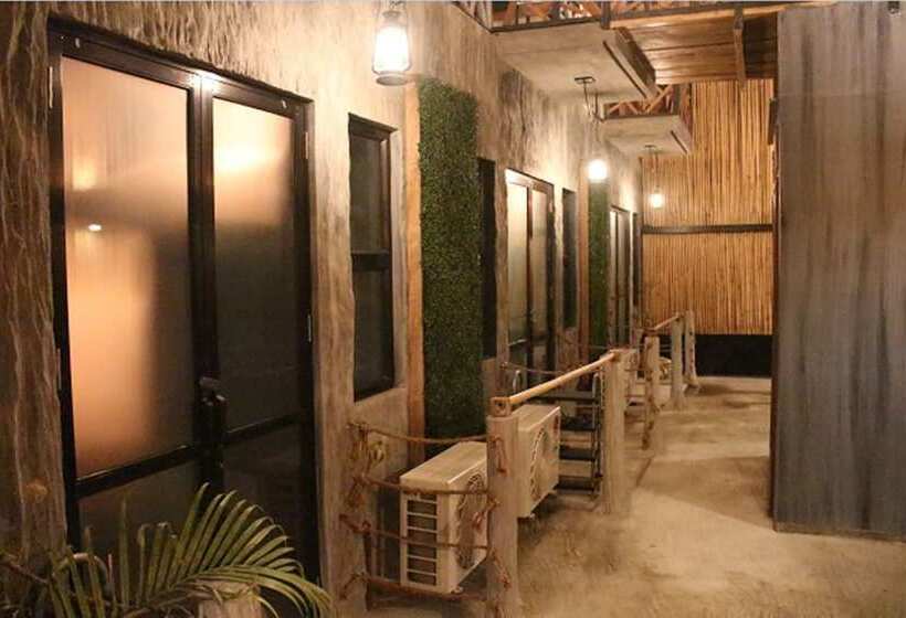 The Cavern Pod Hotel & Specialty Café Hostel