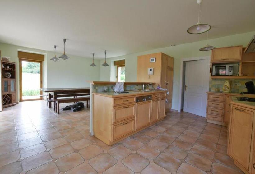 مبيت وإفطار Domaine Uraveni