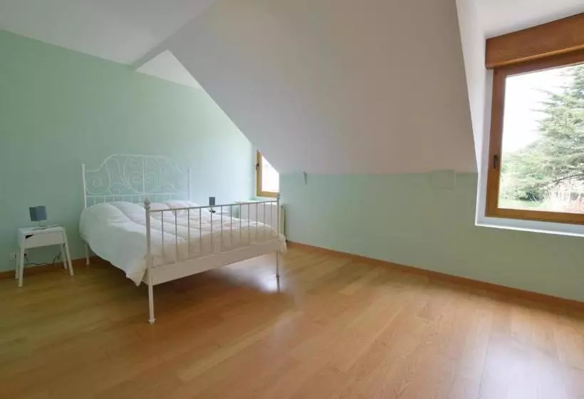 Aamiaismajoitus (B&B) Domaine Uraveni