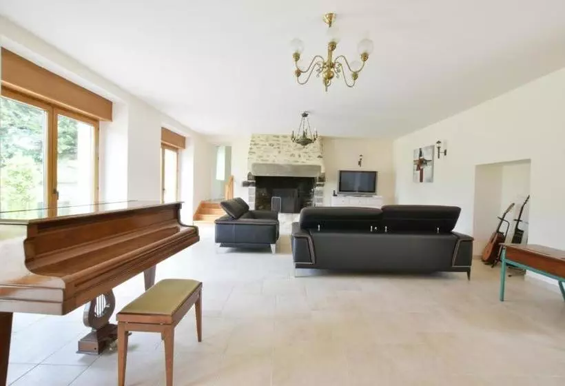 Aamiaismajoitus (B&B) Domaine Uraveni