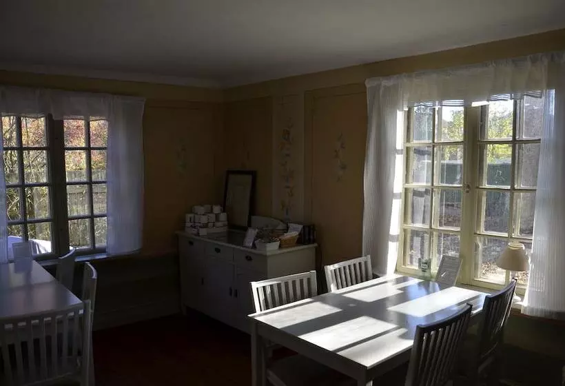 Aamiaismajoitus (B&B) L Dahlströmska Gården