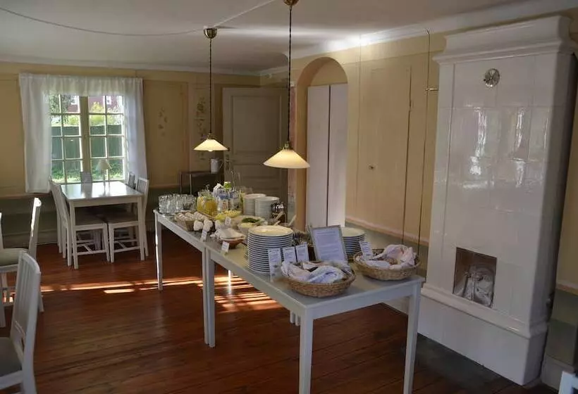 Aamiaismajoitus (B&B) L Dahlströmska Gården