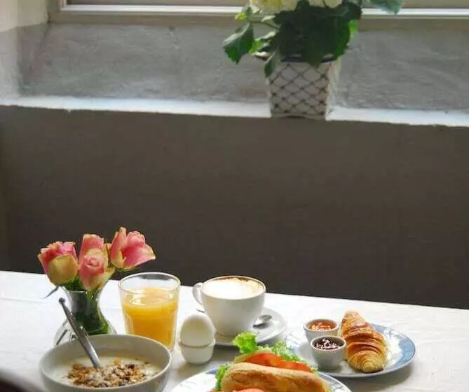 Aamiaismajoitus (B&B) L Dahlströmska Gården