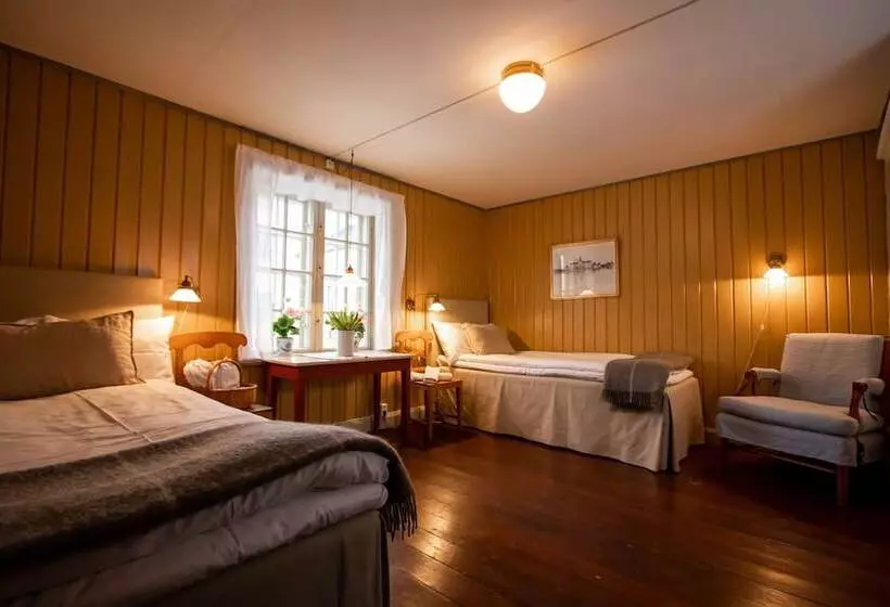 Aamiaismajoitus (B&B) L Dahlströmska Gården