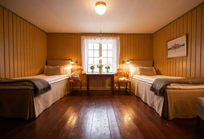 Aamiaismajoitus (B&B) L Dahlströmska Gården