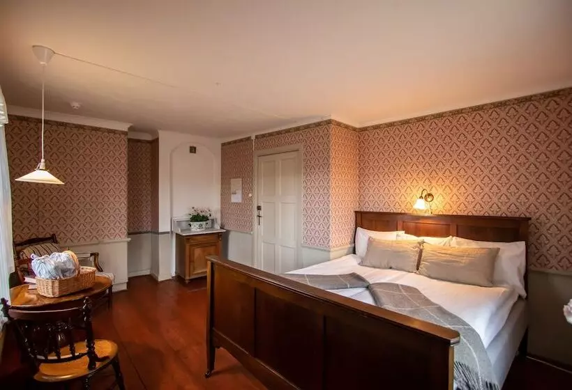 Aamiaismajoitus (B&B) L Dahlströmska Gården