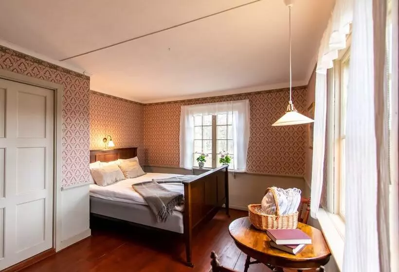 Aamiaismajoitus (B&B) L Dahlströmska Gården