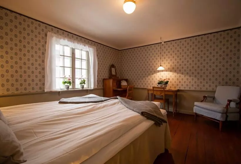 Aamiaismajoitus (B&B) L Dahlströmska Gården