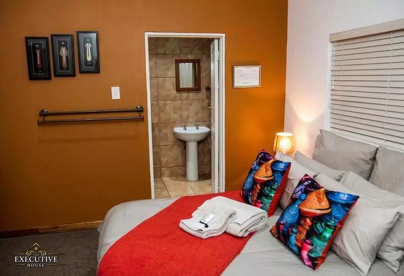 Aamiaismajoitus (B&B) The Executive House