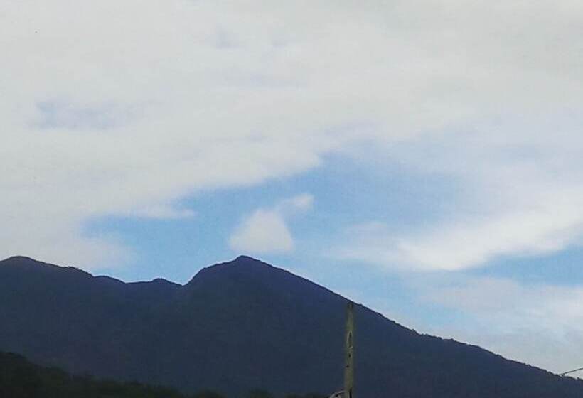 Hostal Garden By Refugio Del Rio Hostel