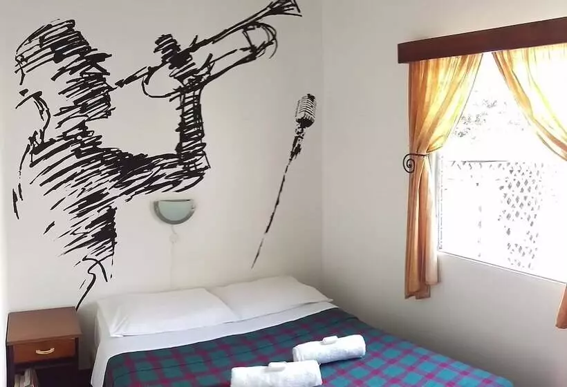 Hostal Garden By Refugio Del Rio   Hostel