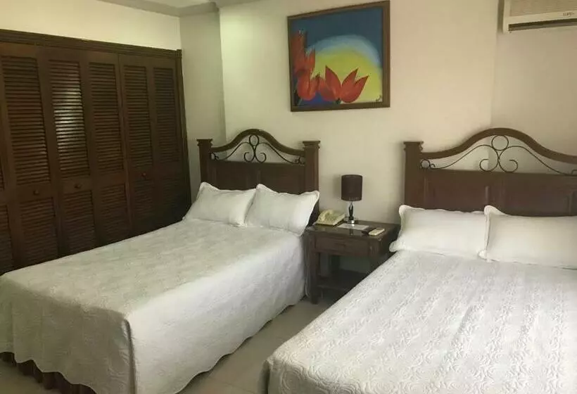Habitación Independiente En Santa Cruz De La Sierra En Hotel Casablanca