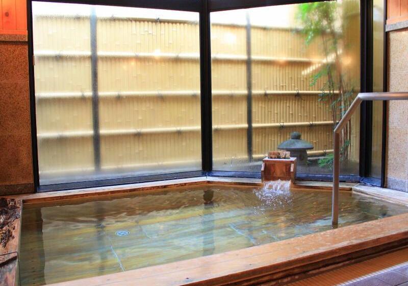 酒店 Miyazaki Lions