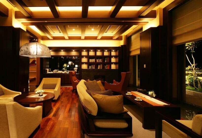 ريوكان Shiratama No Yu Kahou Bettei Koshinosato