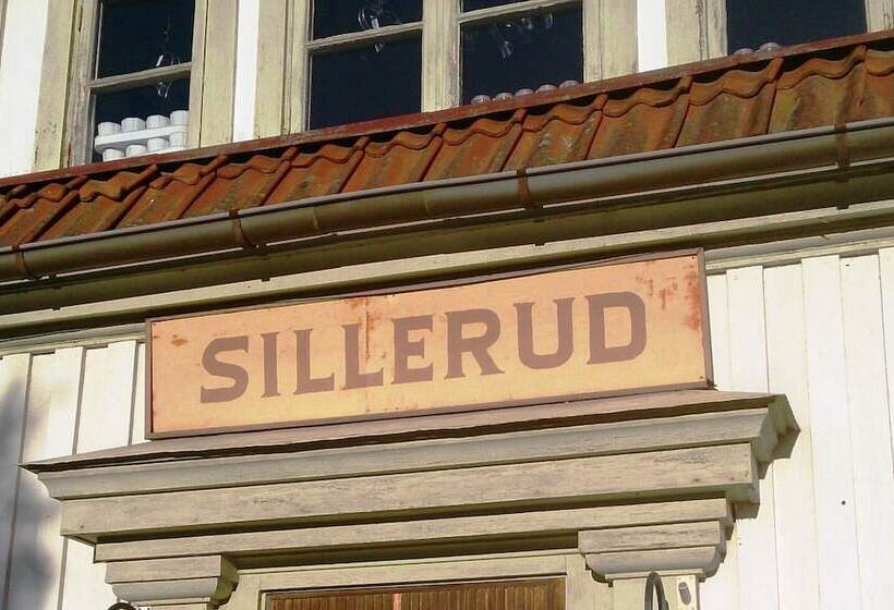 هتل Silleruds Station