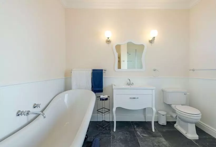 Aamiaismajoitus (B&B) Sunny Cove Manor