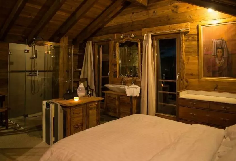 ホテル Les Mazots De La Source & Spa