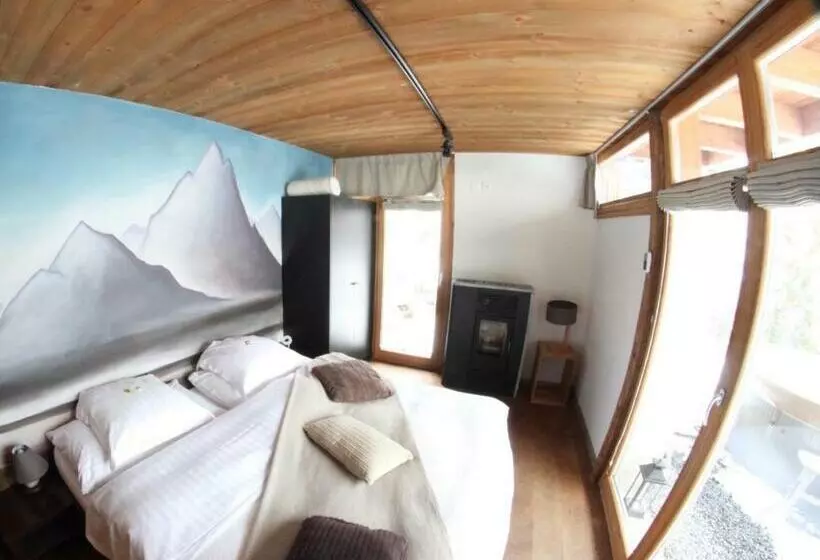 ホテル Les Mazots De La Source & Spa