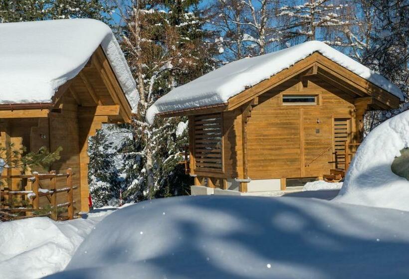 ホテル Les Mazots De La Source & Spa