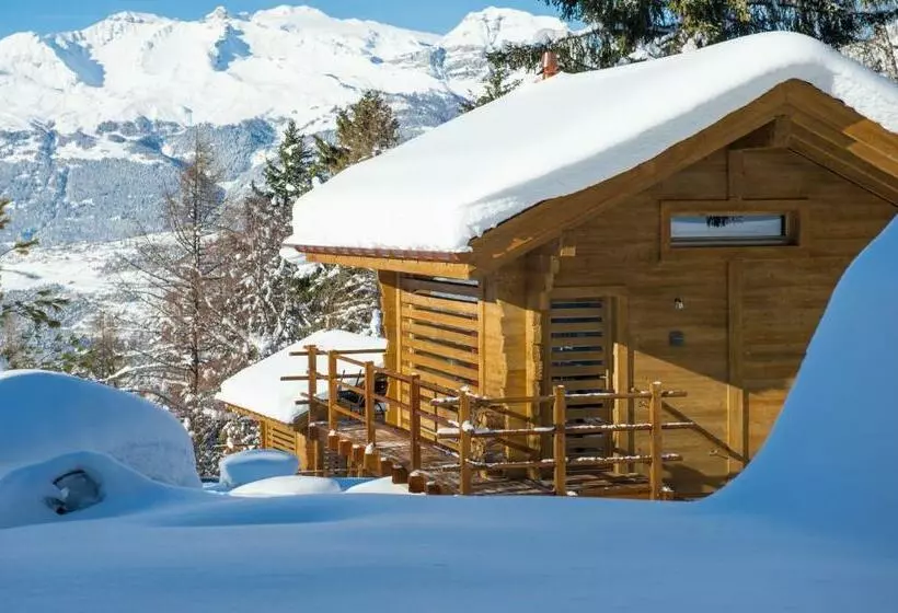 ホテル Les Mazots De La Source & Spa