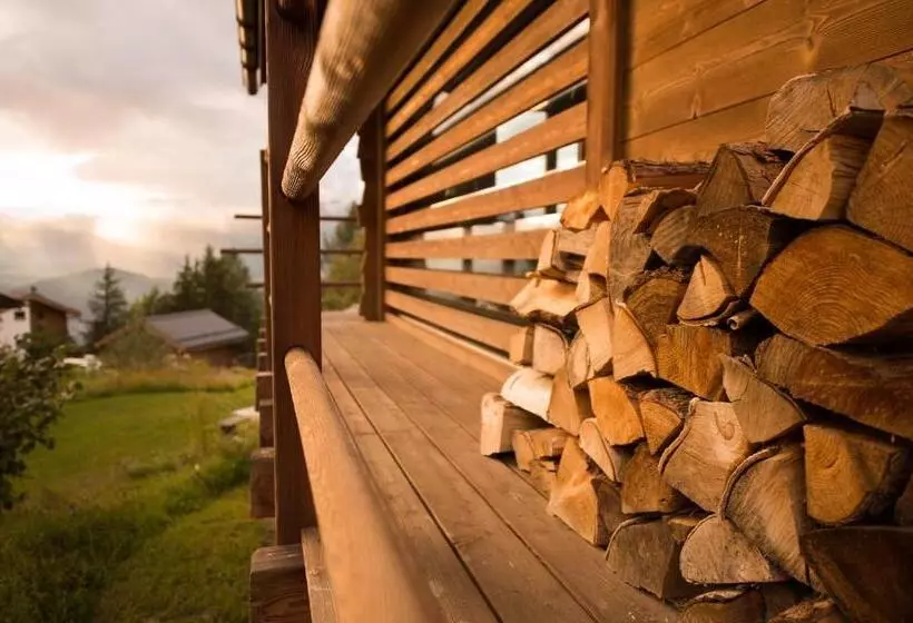 ホテル Les Mazots De La Source & Spa