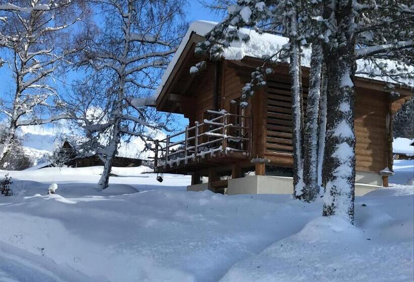 ホテル Les Mazots De La Source & Spa