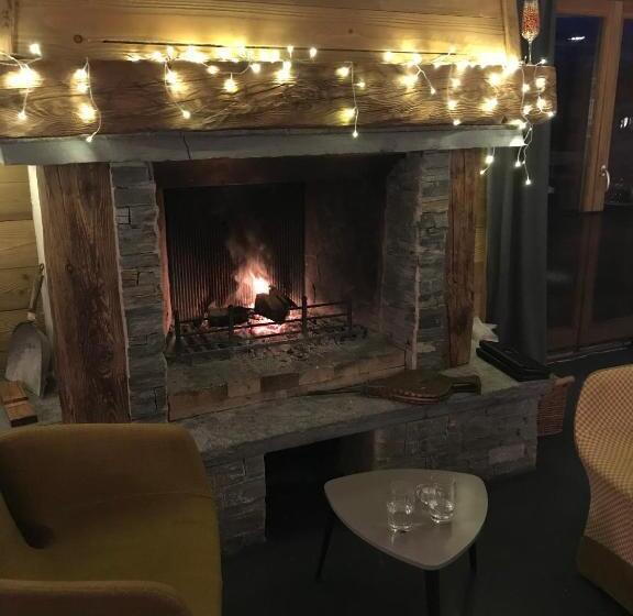 Отель Les Mazots De La Source & Spa