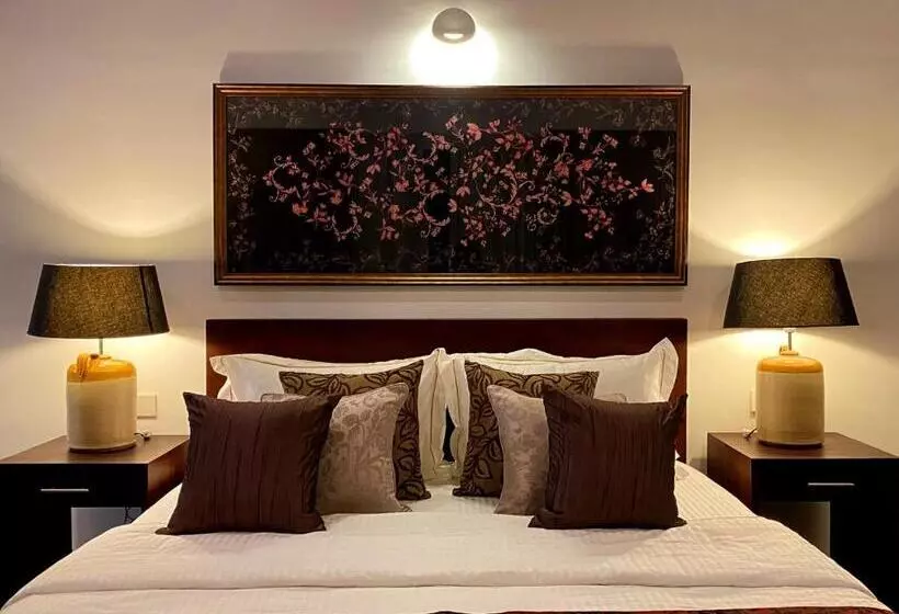 هتل Mirissa Beach Villa