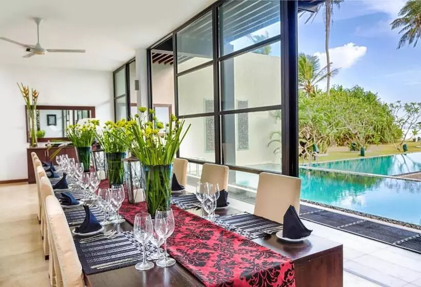 هتل Mirissa Beach Villa