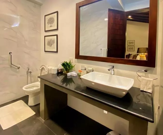 هتل Mirissa Beach Villa