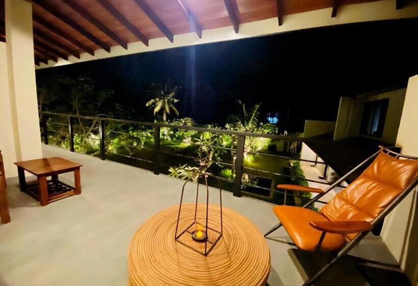 ホテル Mirissa Beach Villa