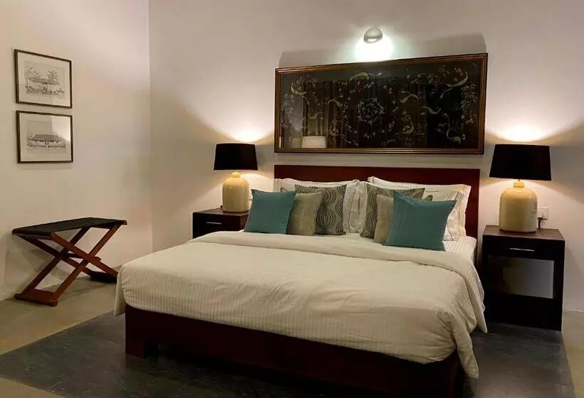 هتل Mirissa Beach Villa