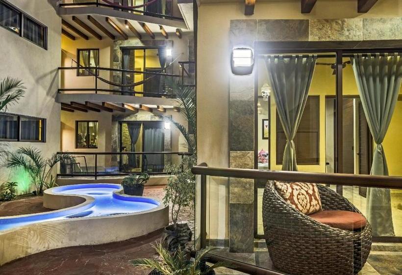 هتل Moon Dreams Villas El Jardin