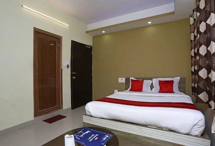 Hotelli O Pratiksha Guest House