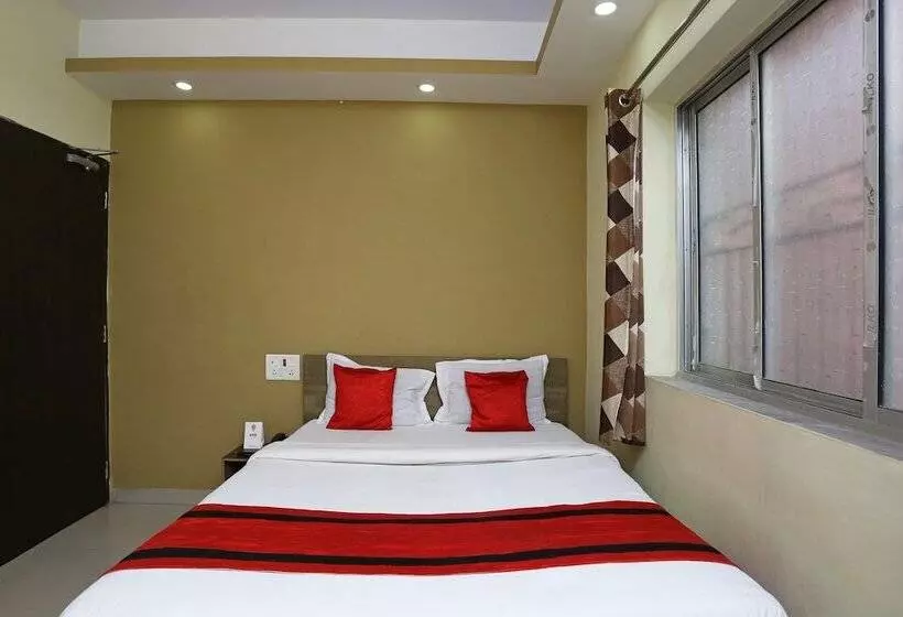 Hotelli O Pratiksha Guest House